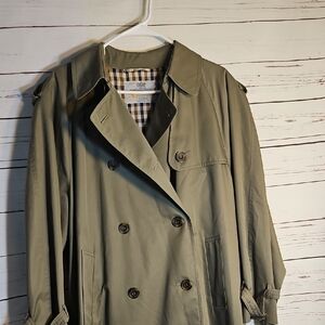 Aquascutum Of London  Trench Coat  Khaki Double-Breasted Women's‎